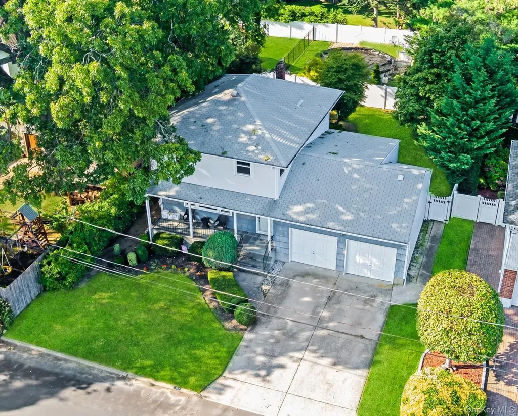 3015 Post Avenue Wantagh NY 11793