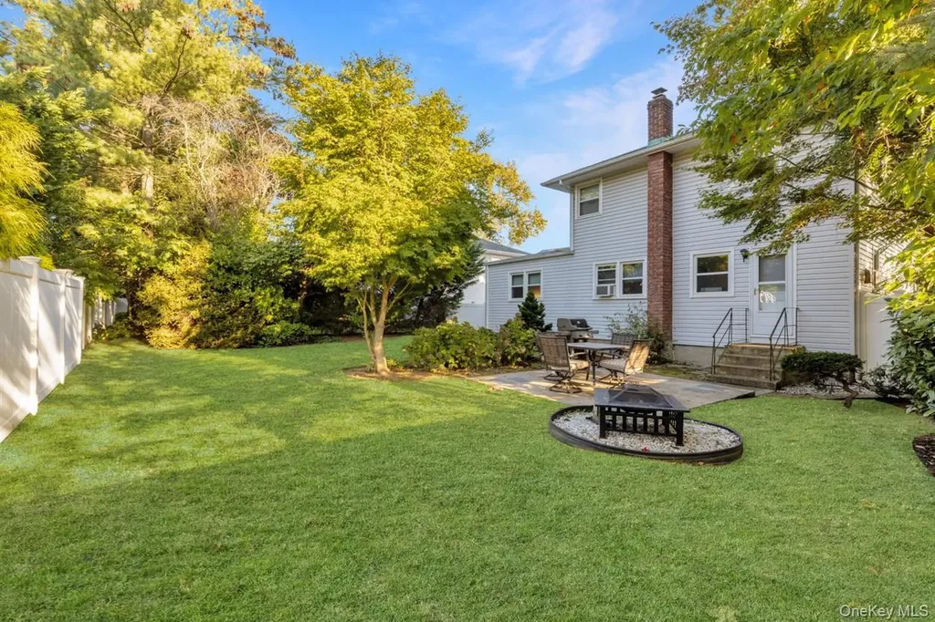 3015 Post Avenue Wantagh NY 11793