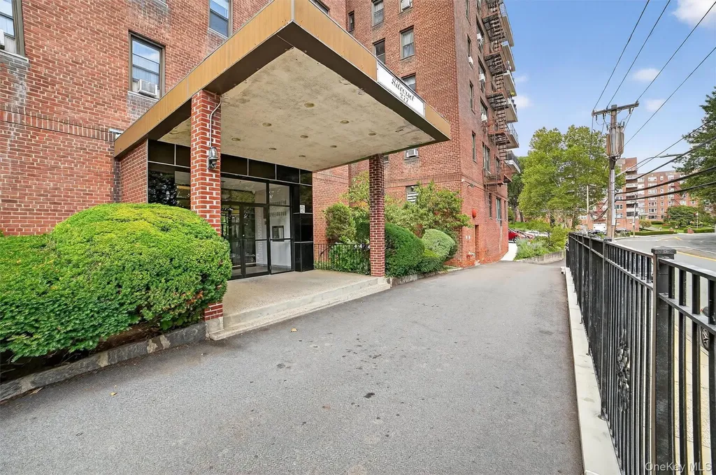 277 Bronx River Road Yonkers NY 10704