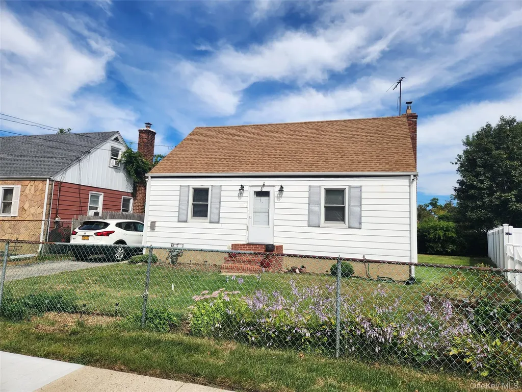185 Grenada Avenue Roosevelt NY 11575