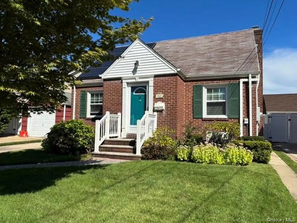 62 Poppy Avenue Franklin Square NY 11010