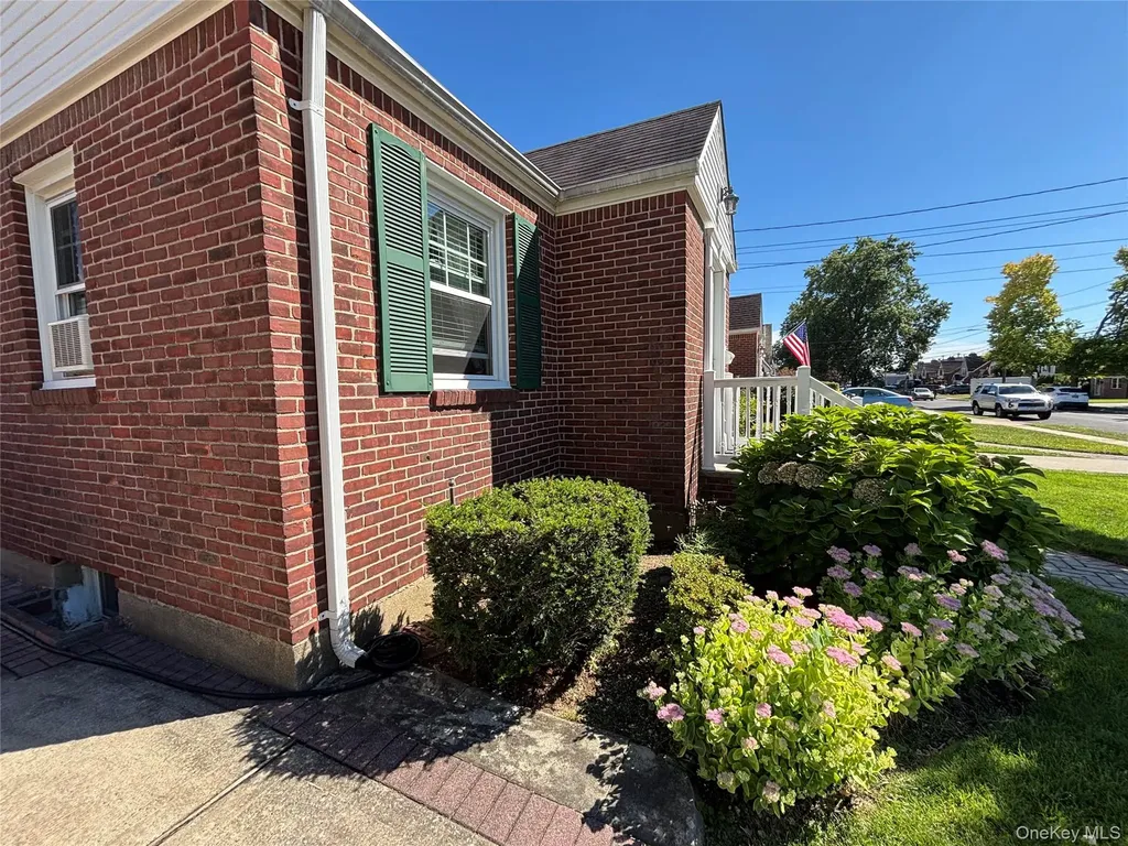 62 Poppy Avenue Franklin Square NY 11010