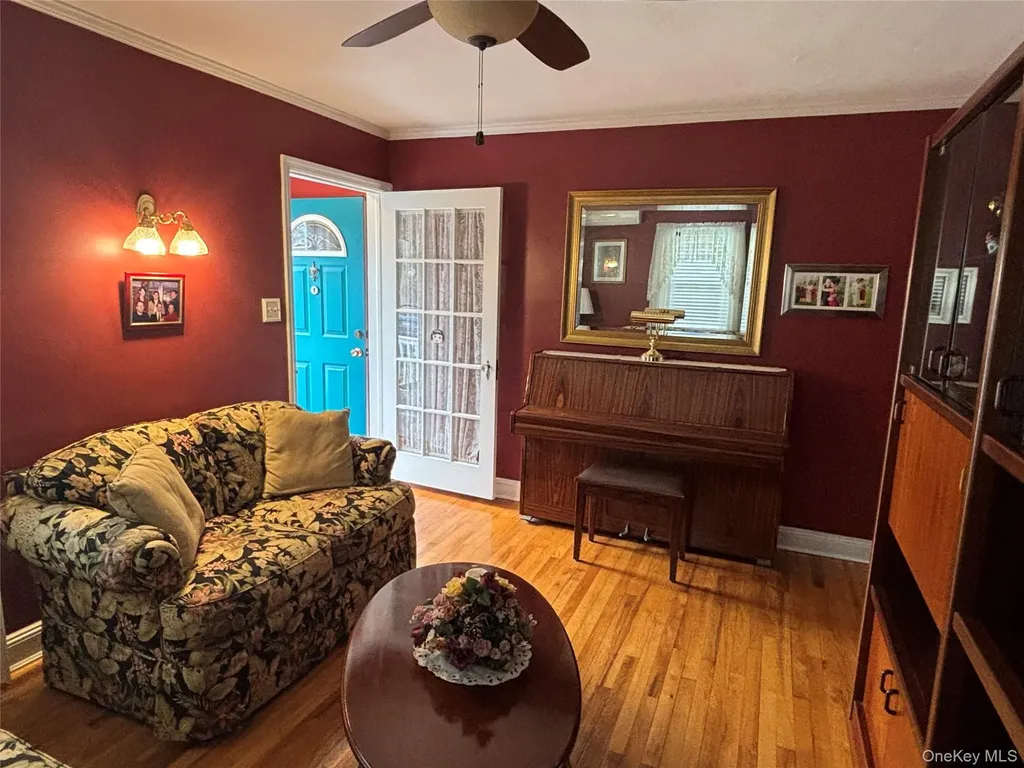 62 Poppy Avenue Franklin Square NY 11010