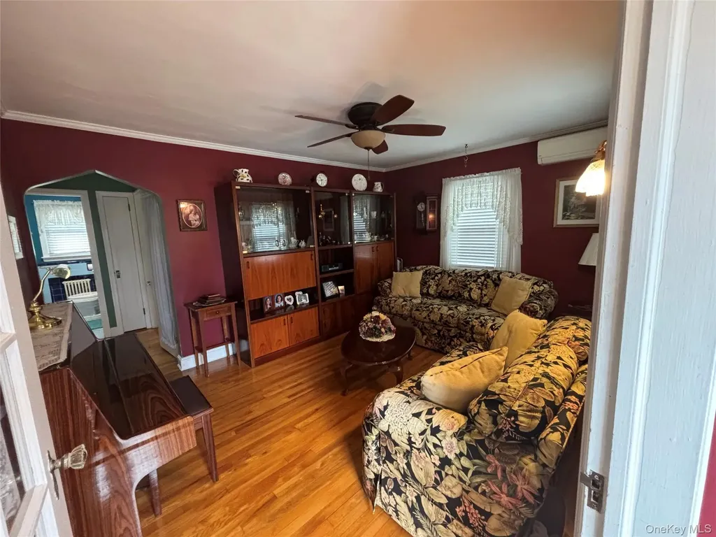 62 Poppy Avenue Franklin Square NY 11010