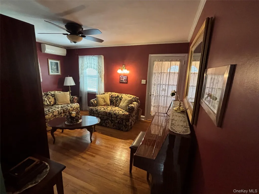 62 Poppy Avenue Franklin Square NY 11010