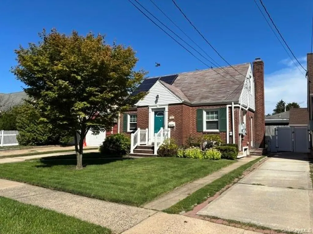 62 Poppy Avenue Franklin Square NY 11010