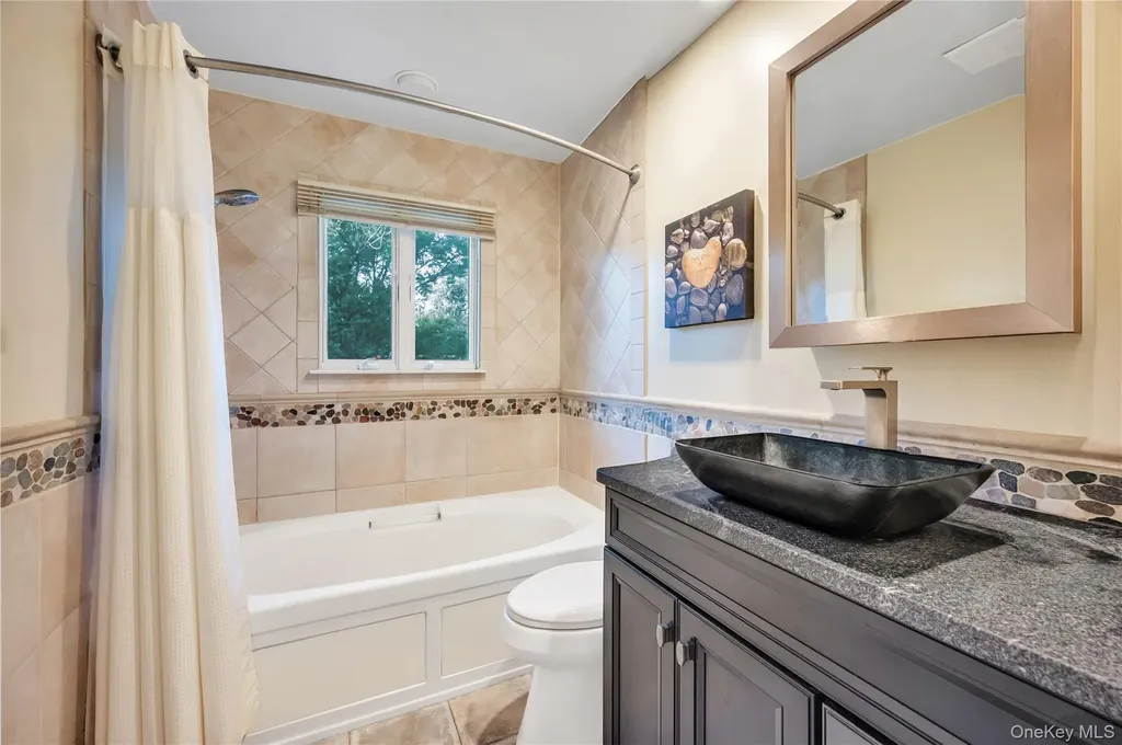 99 Lantern Road Hicksville NY 11801