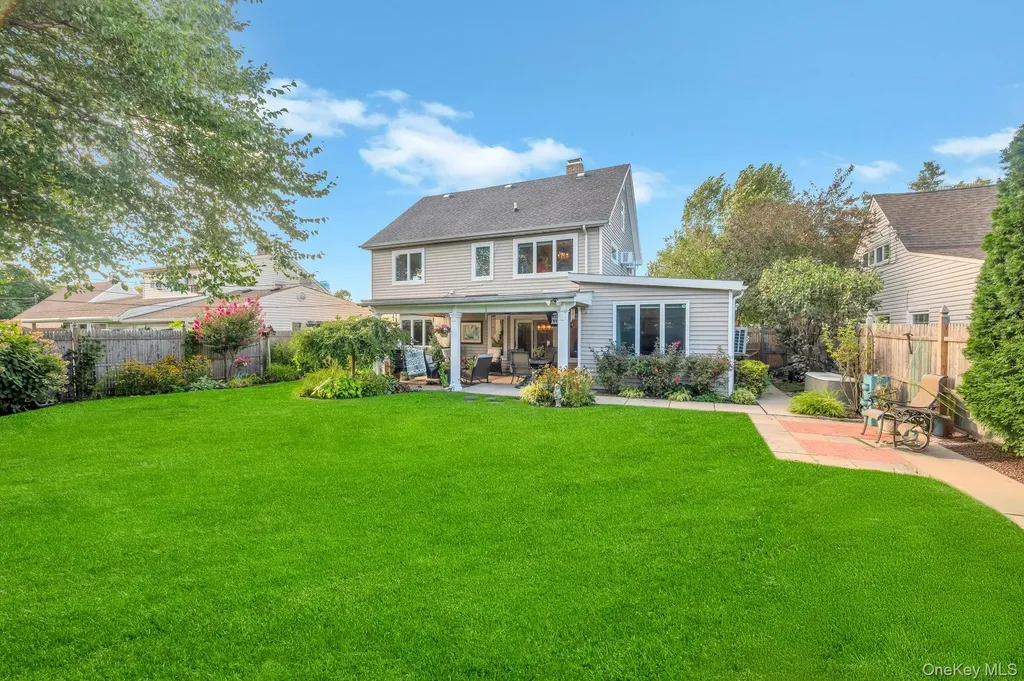 99 Lantern Road Hicksville NY 11801