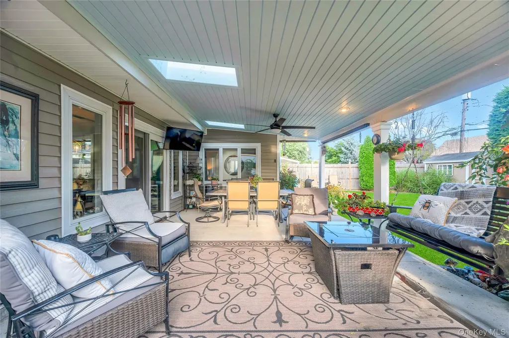 99 Lantern Road Hicksville NY 11801