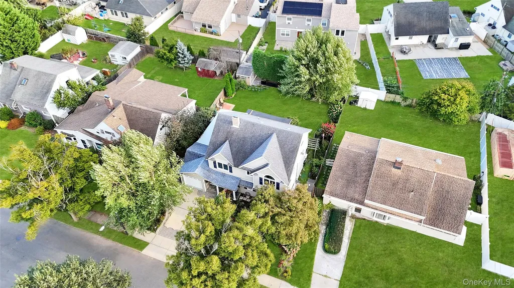 99 Lantern Road Hicksville NY 11801