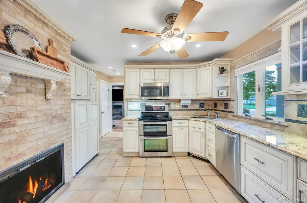 99 Lantern Road Hicksville NY 11801