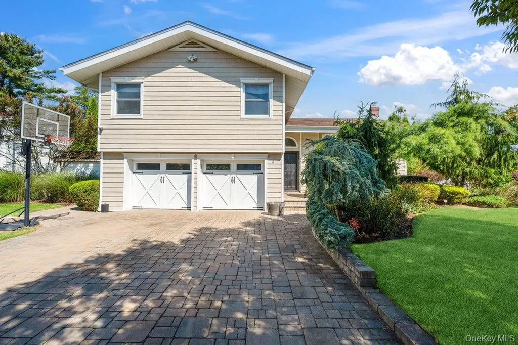 2 Flower Lane Jericho NY 11753