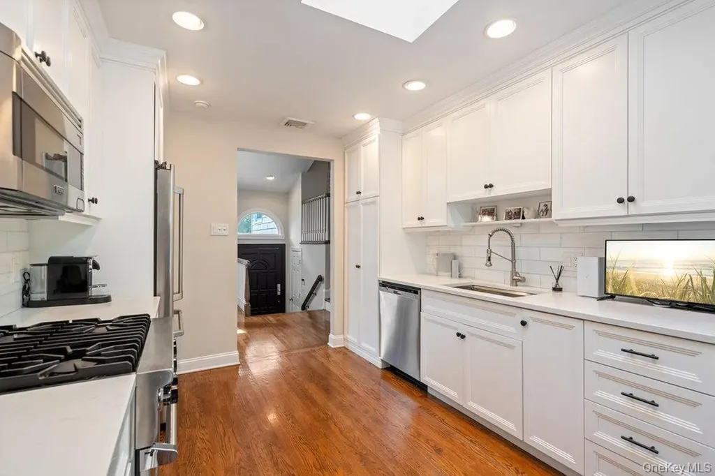 2 Flower Lane Jericho NY 11753