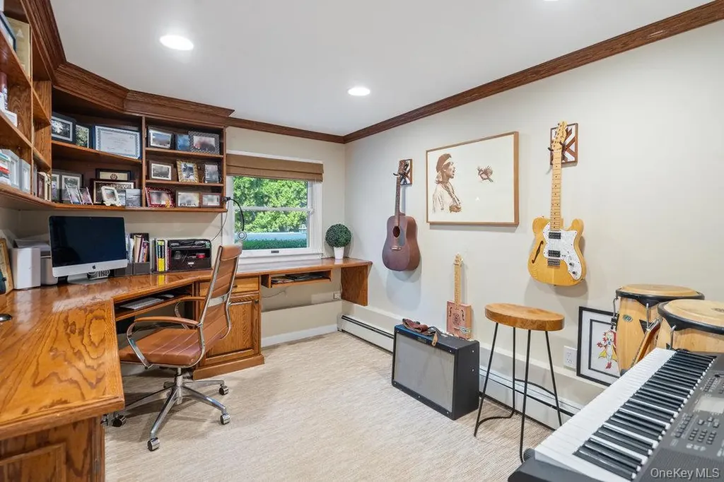 2 Flower Lane Jericho NY 11753