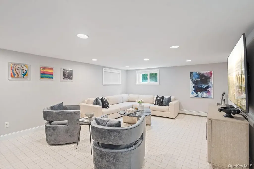 2 Flower Lane Jericho NY 11753