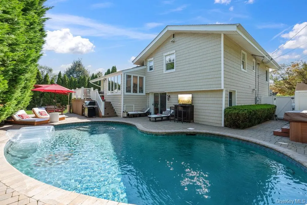 2 Flower Lane Jericho NY 11753