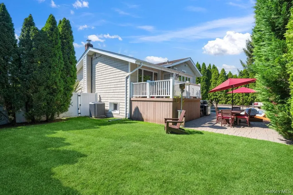 2 Flower Lane Jericho NY 11753