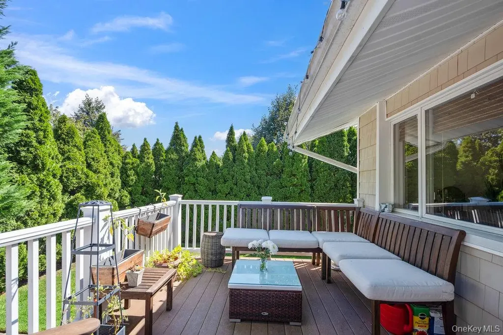 2 Flower Lane Jericho NY 11753