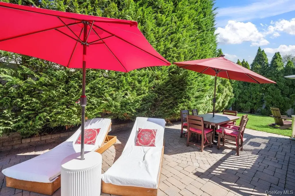 2 Flower Lane Jericho NY 11753