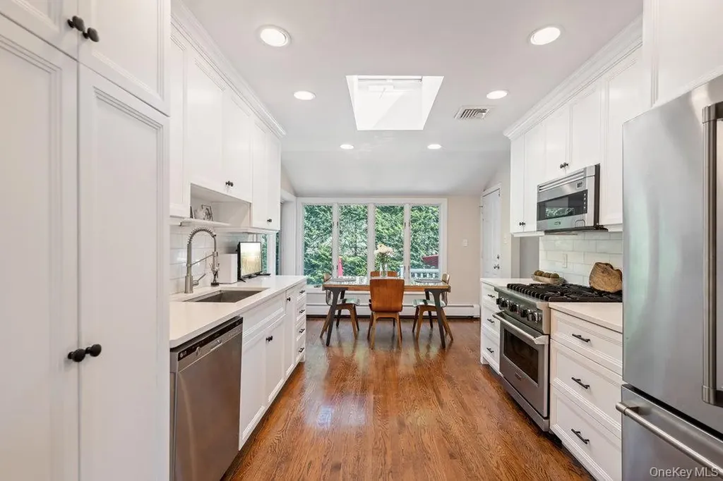 2 Flower Lane Jericho NY 11753