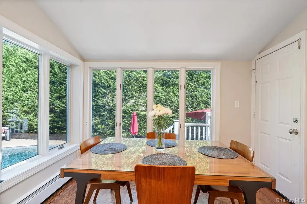 2 Flower Lane Jericho NY 11753