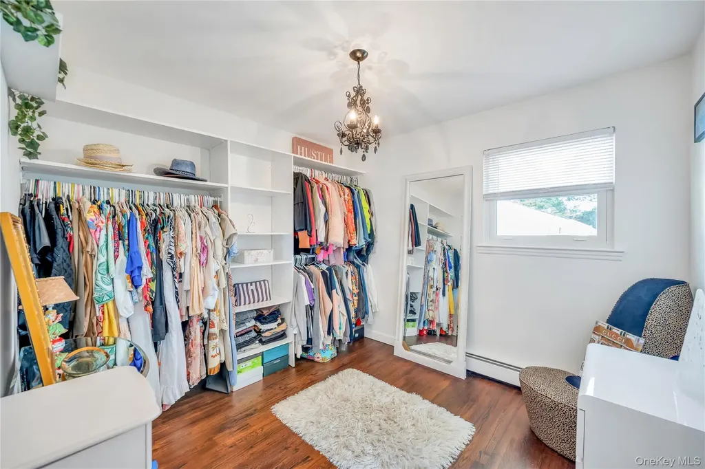 29 Collins Avenue Deer Park NY 11729