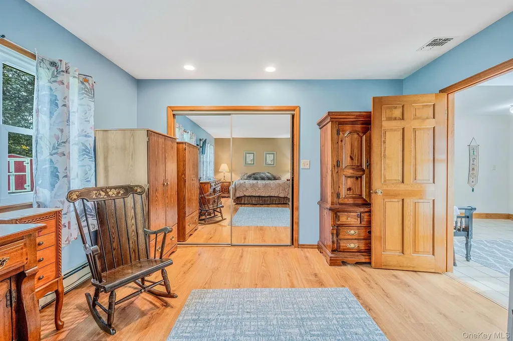 21 Windermere Drive Holbrook NY 11741