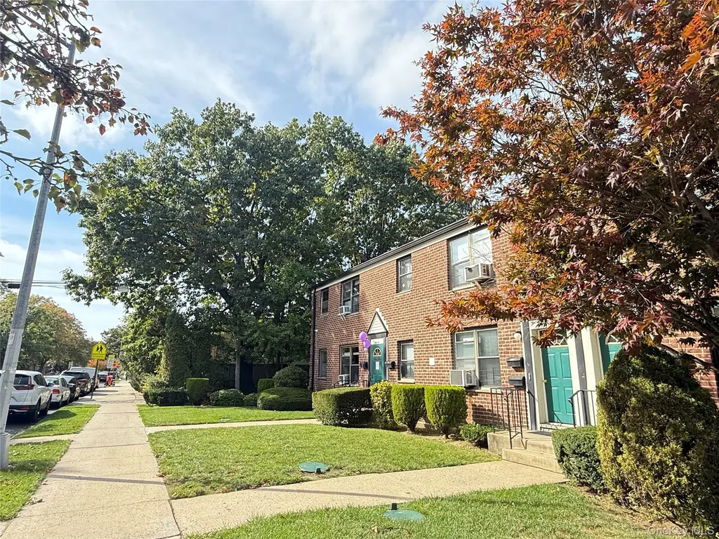 196-11 69th Avenue Fresh Meadows NY 11365