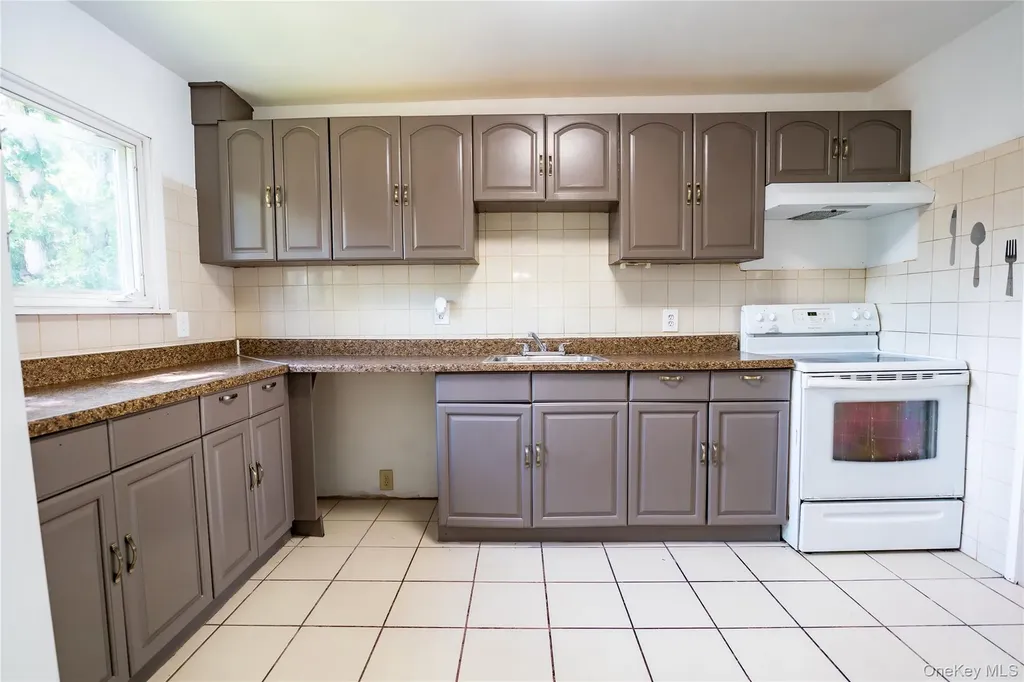 202 Powell Avenue Central Islip NY 11722