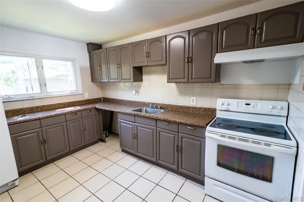 202 Powell Avenue Central Islip NY 11722