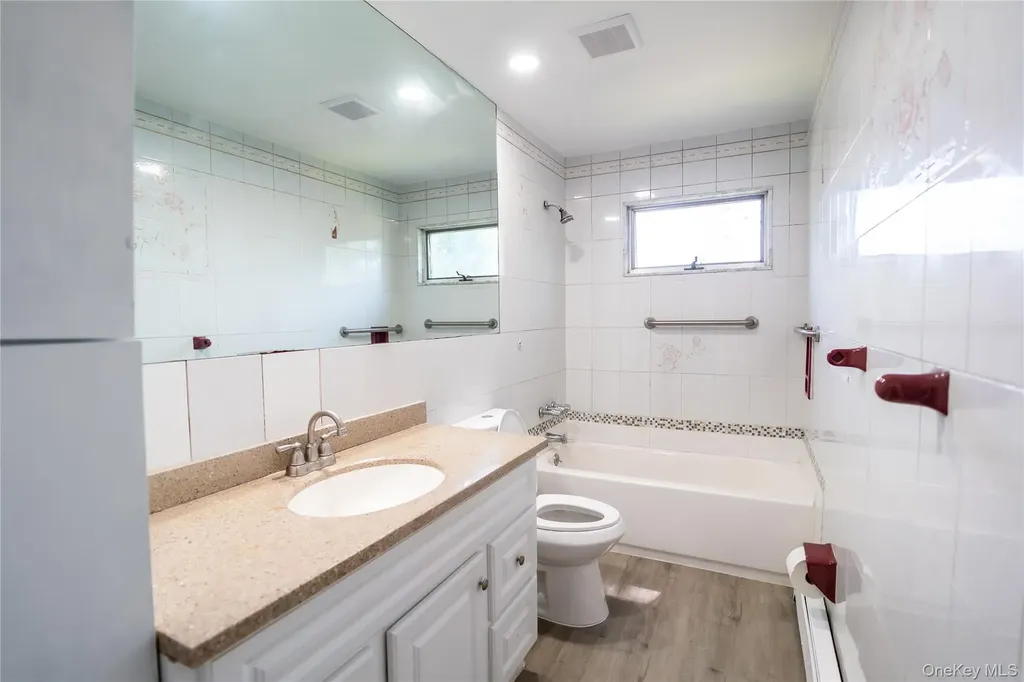 202 Powell Avenue Central Islip NY 11722