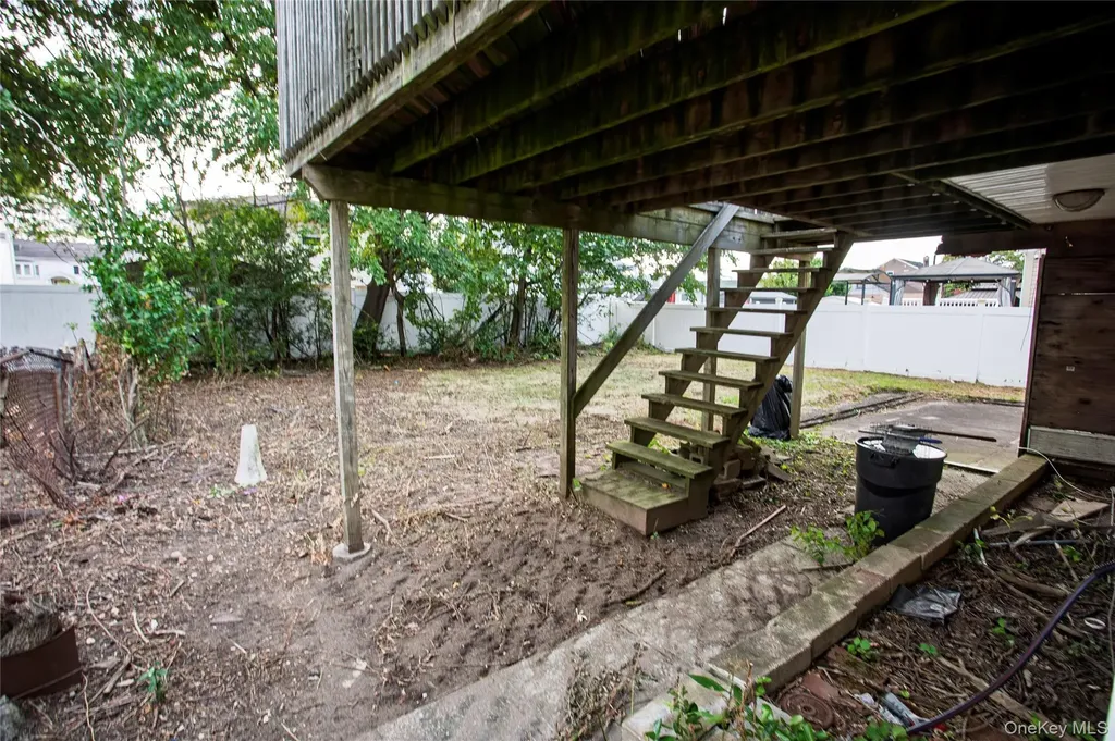 292 Westside Avenue Freeport NY 11520