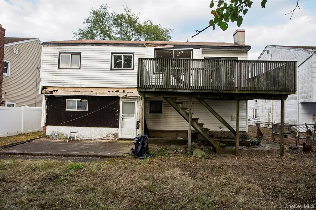 292 Westside Avenue Freeport NY 11520