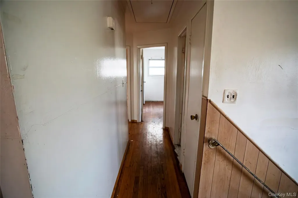292 Westside Avenue Freeport NY 11520