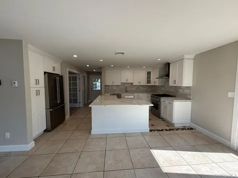 35 Adams Avenue Bayville NY 11709