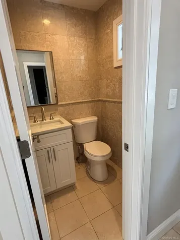 35 Adams Avenue Bayville NY 11709