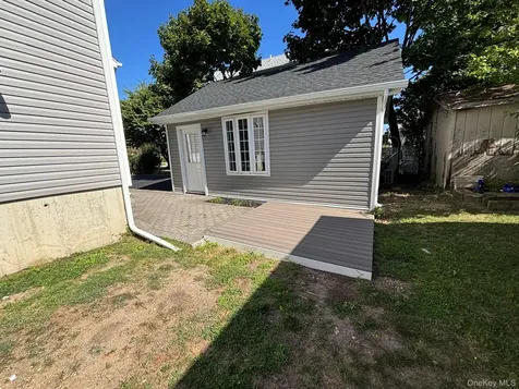 35 Adams Avenue Bayville NY 11709