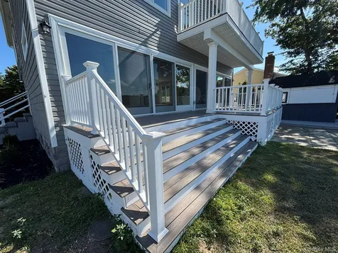 35 Adams Avenue Bayville NY 11709