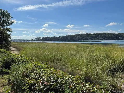 35 Adams Avenue Bayville NY 11709