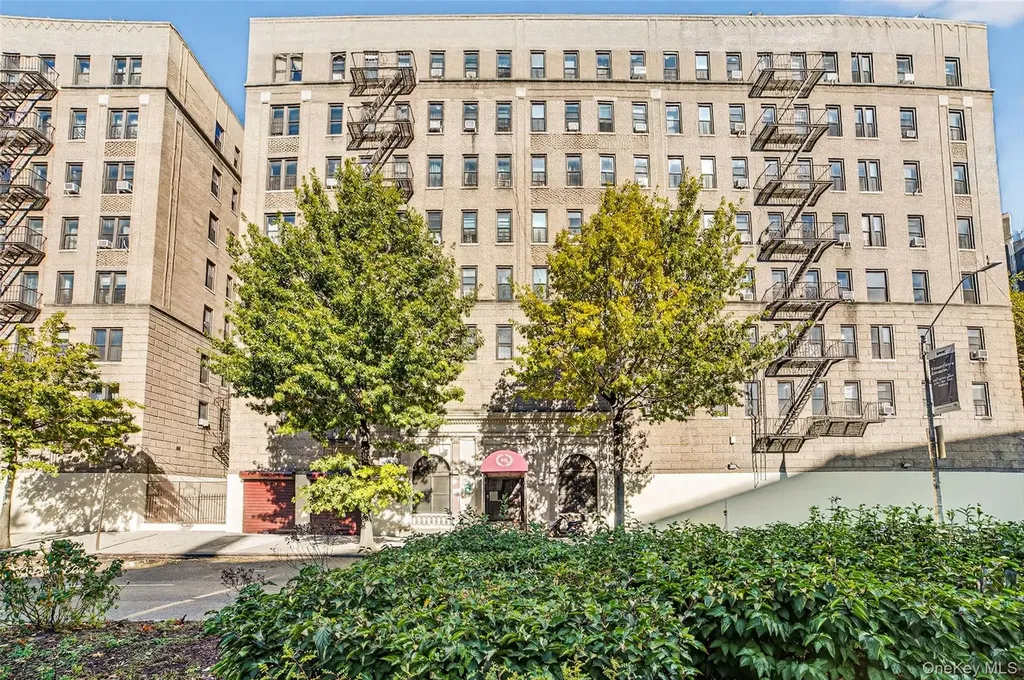 941 Jerome Avenue Bronx NY 10452