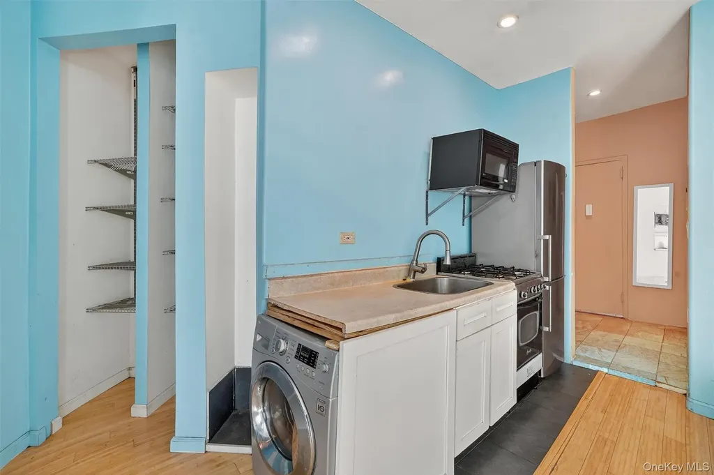 941 Jerome Avenue Bronx NY 10452