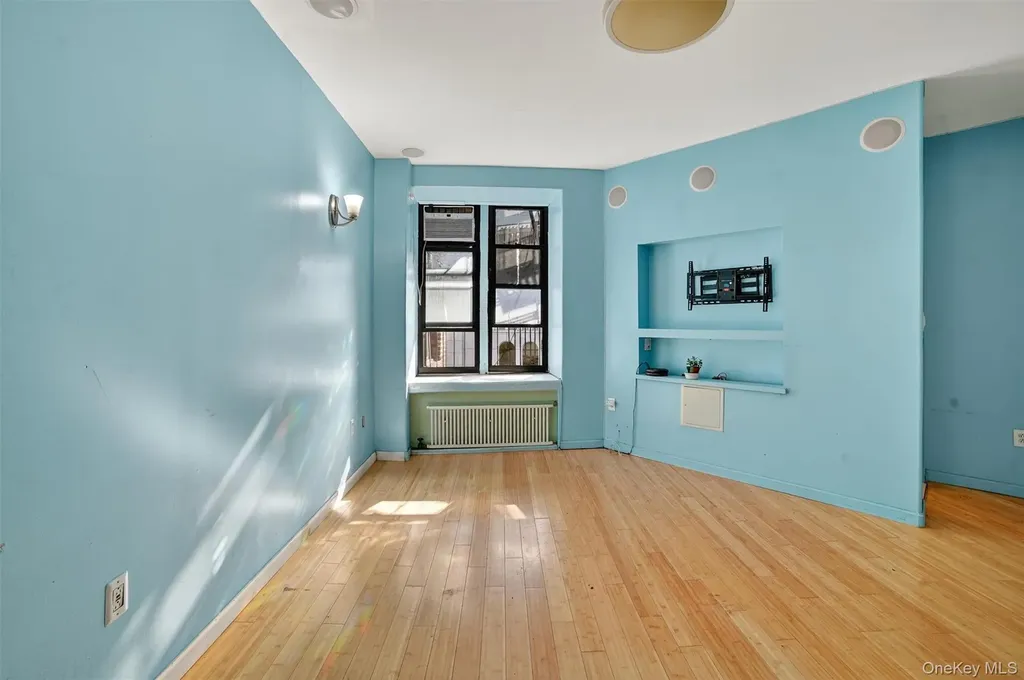 941 Jerome Avenue Bronx NY 10452