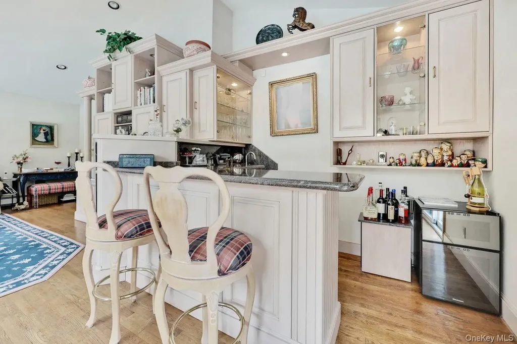 252 Cedar Avenue Hewlett Bay Park NY 11557