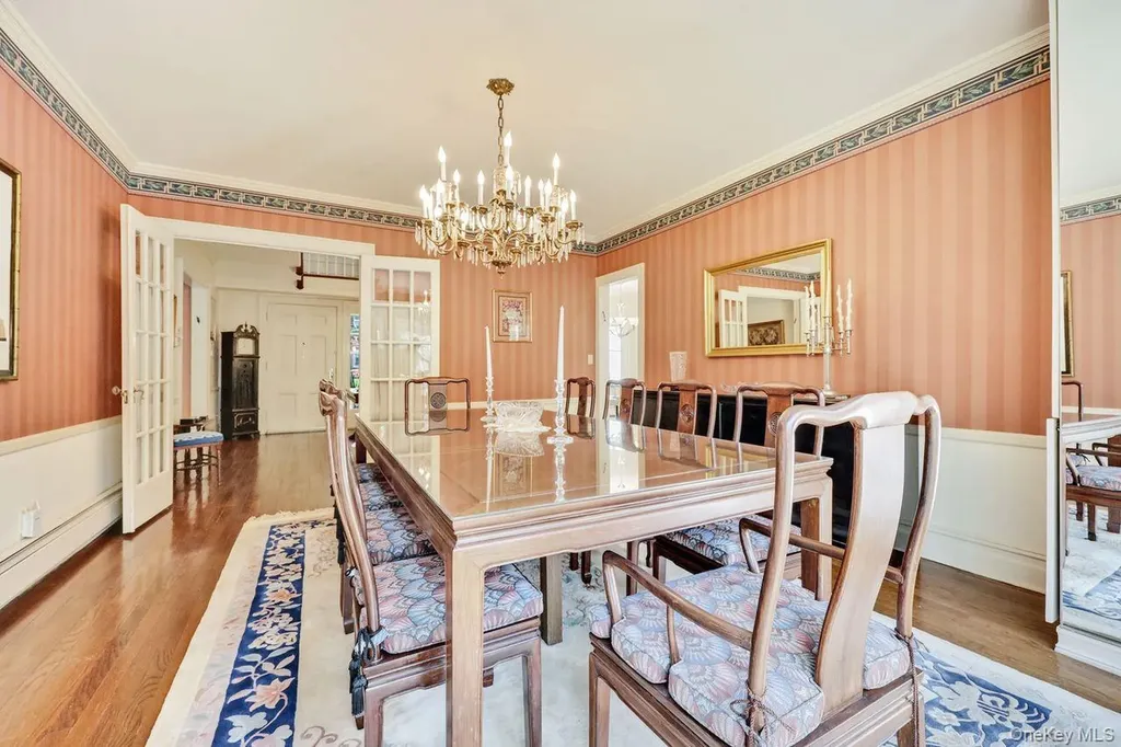 252 Cedar Avenue Hewlett Bay Park NY 11557