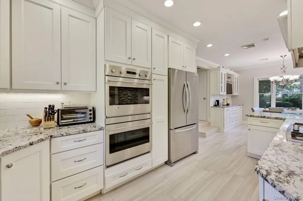 252 Cedar Avenue Hewlett Bay Park NY 11557