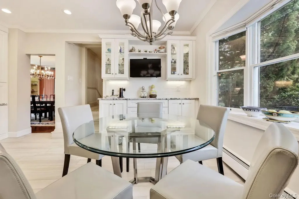 252 Cedar Avenue Hewlett Bay Park NY 11557