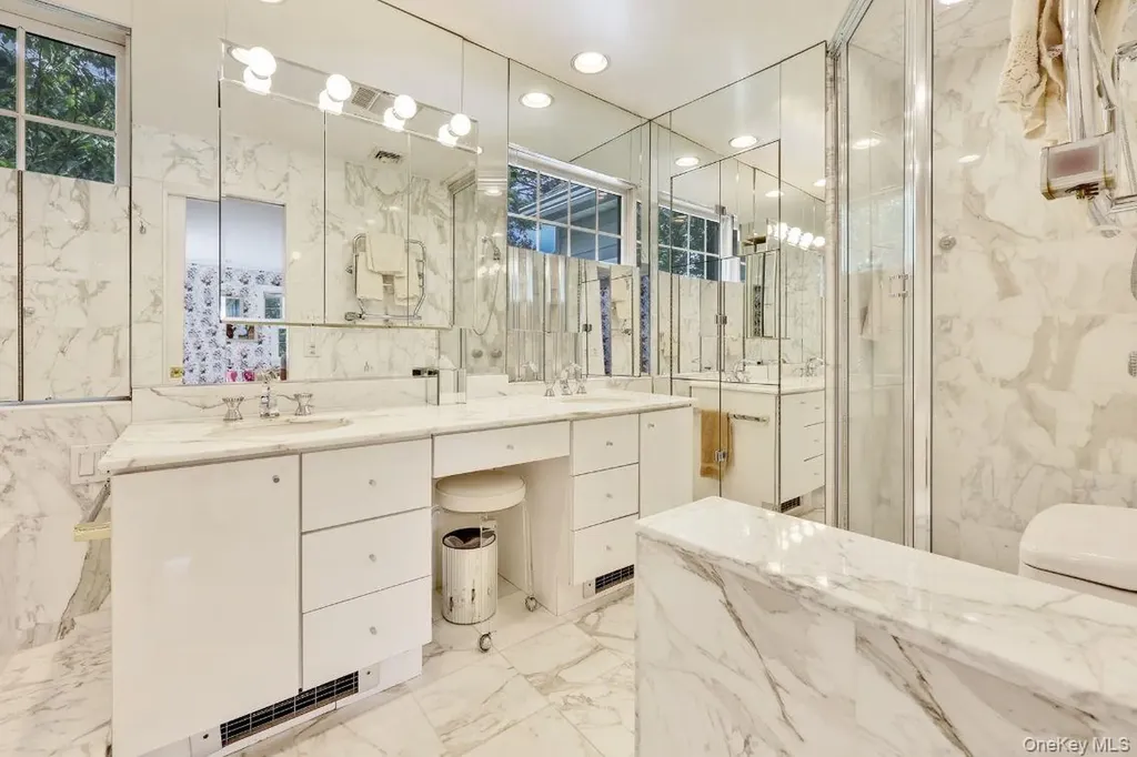 252 Cedar Avenue Hewlett Bay Park NY 11557