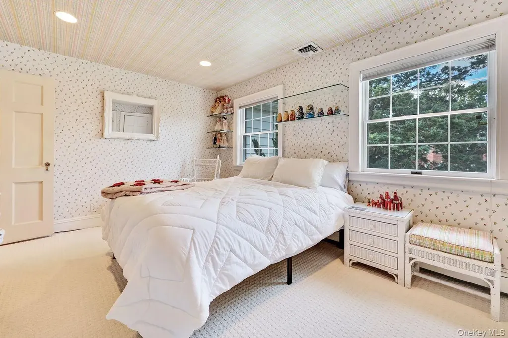 252 Cedar Avenue Hewlett Bay Park NY 11557