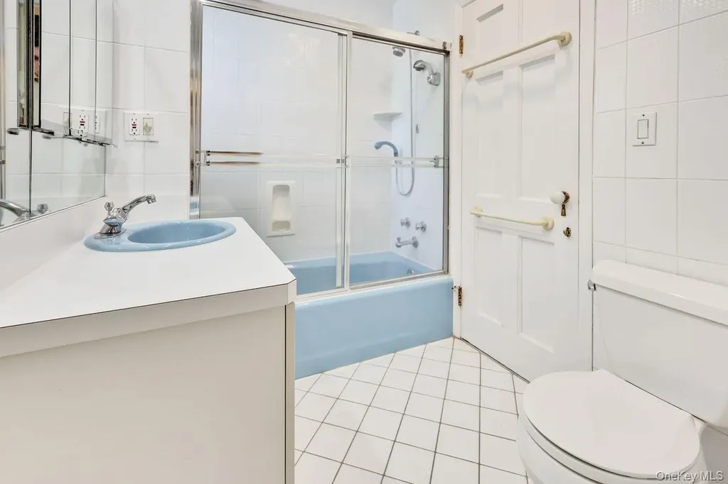 252 Cedar Avenue Hewlett Bay Park NY 11557