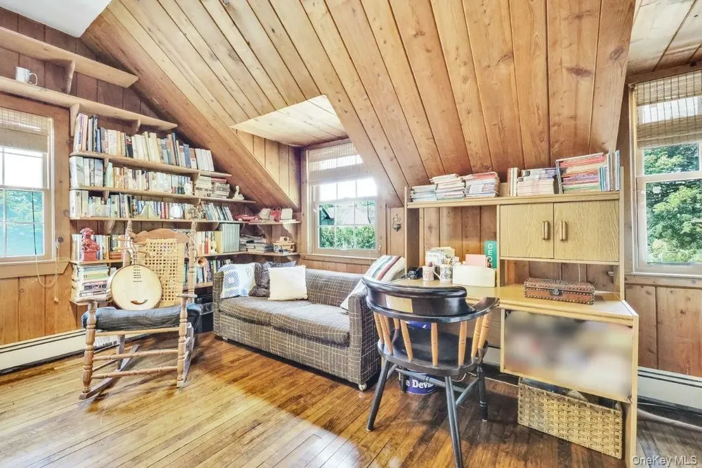 252 Cedar Avenue Hewlett Bay Park NY 11557